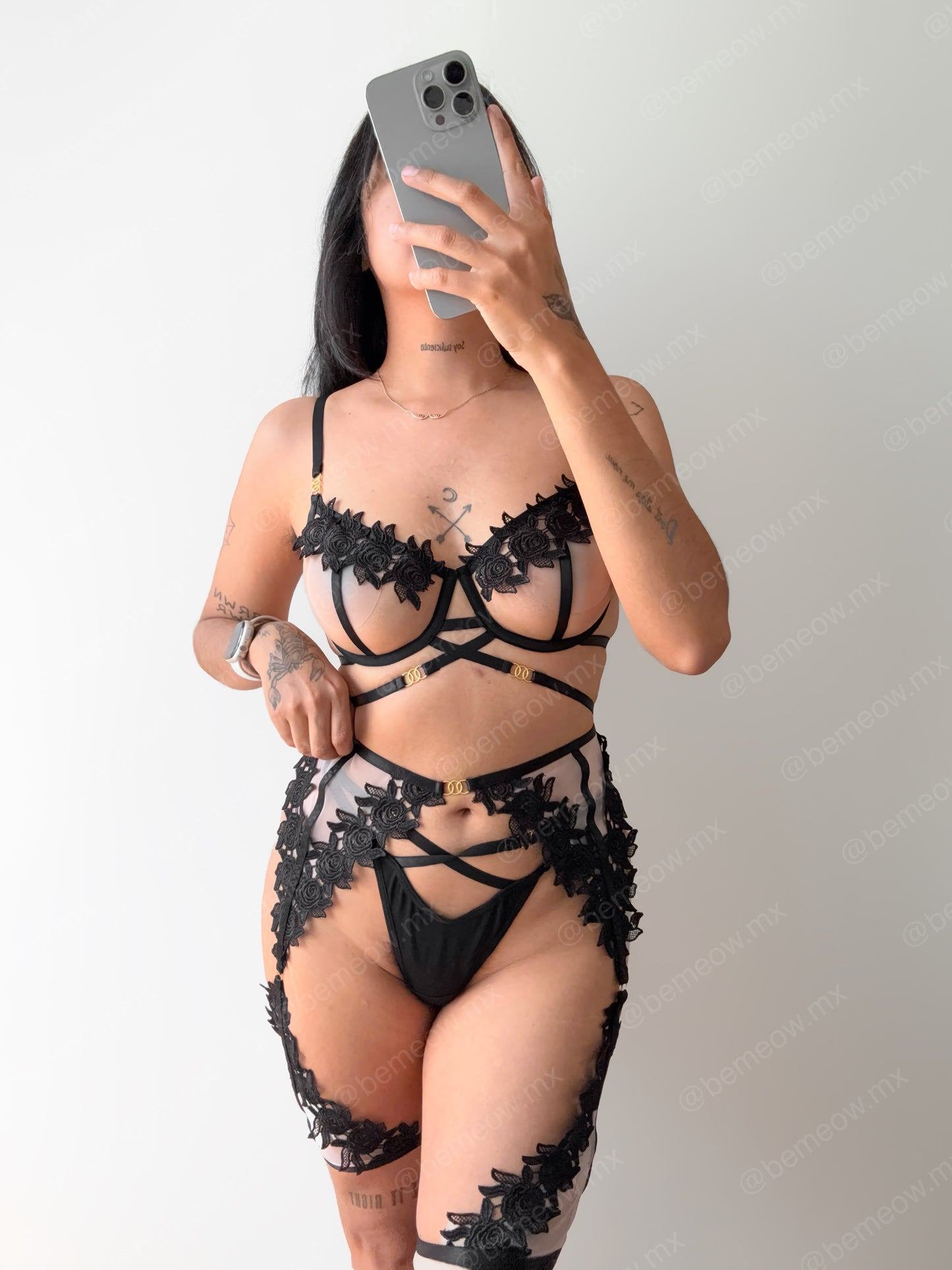 Conjunto Black Rose Arnés Pierna