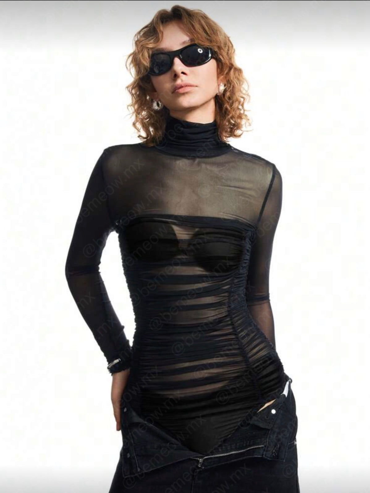 Body Mesh Ruffle Manga Larga