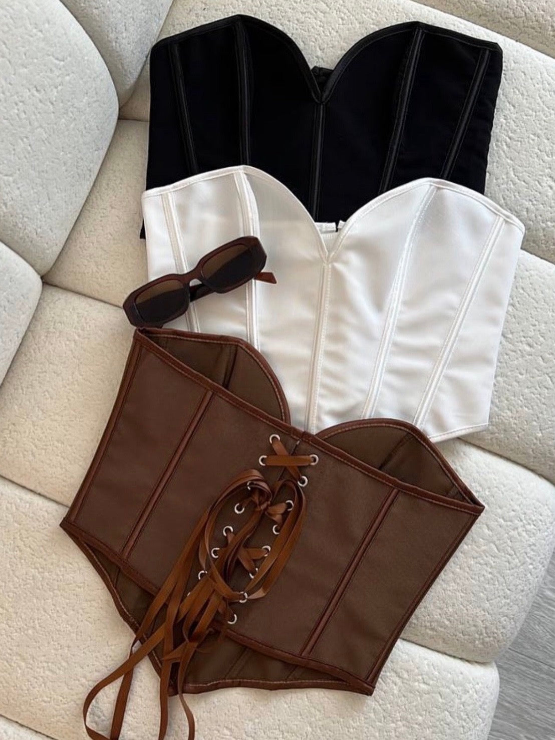 Bustier Azabache Escote Corazón