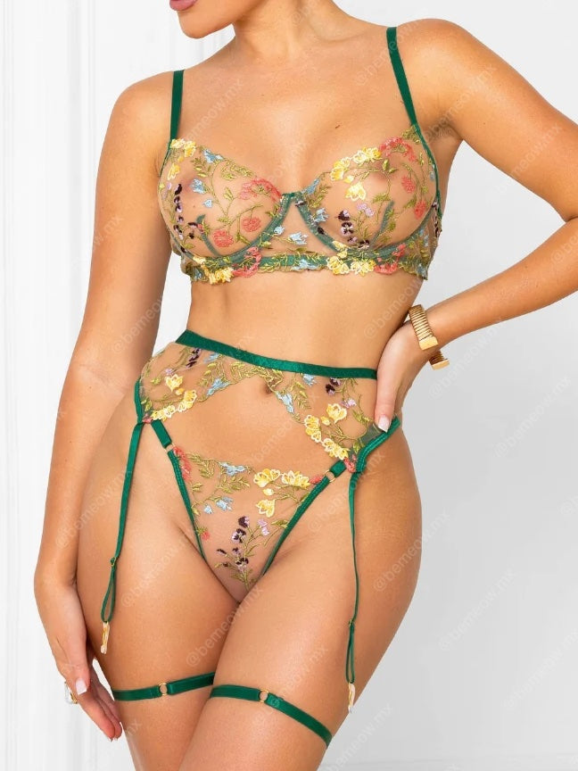 Conjunto Verde Bordado Bosque