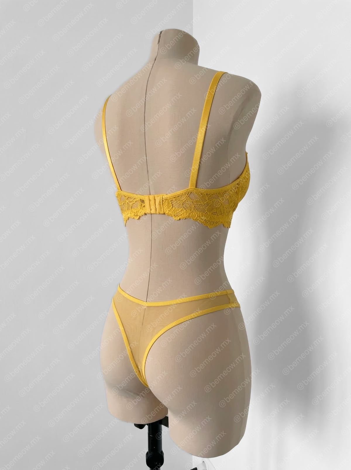 Conjunto Encaje Girasol