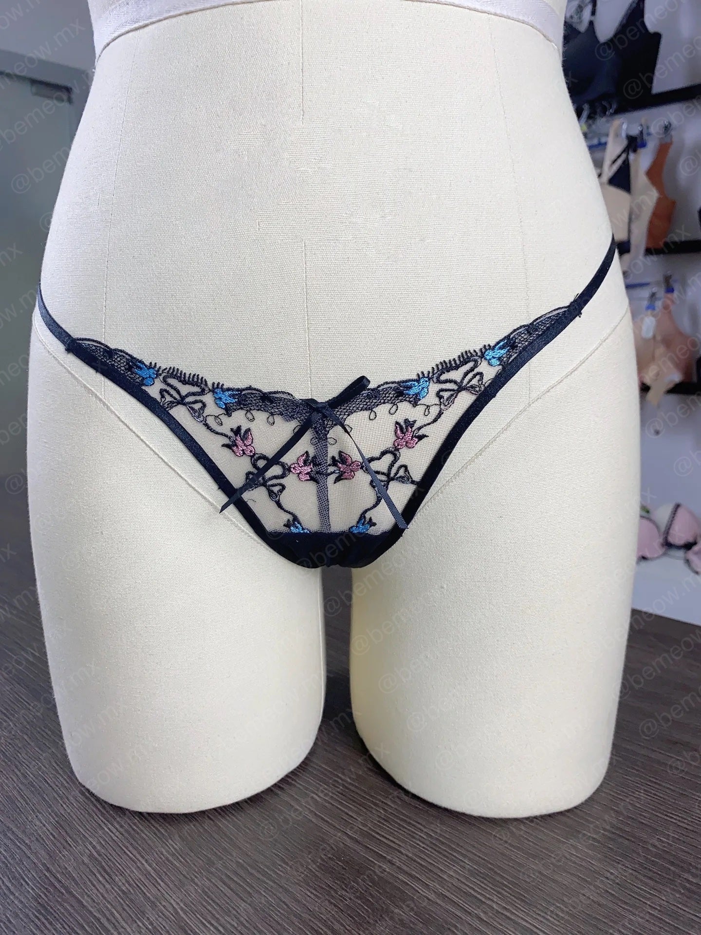 Conjunto Liguero Lovely con Medias