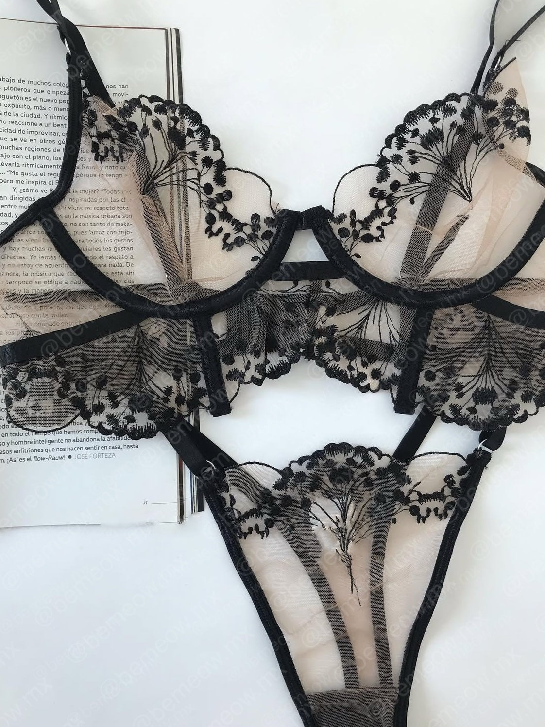 Conjunto Orquidea Nude y Negro