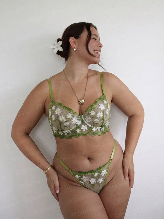 Conjunto Oliva Verde Floral