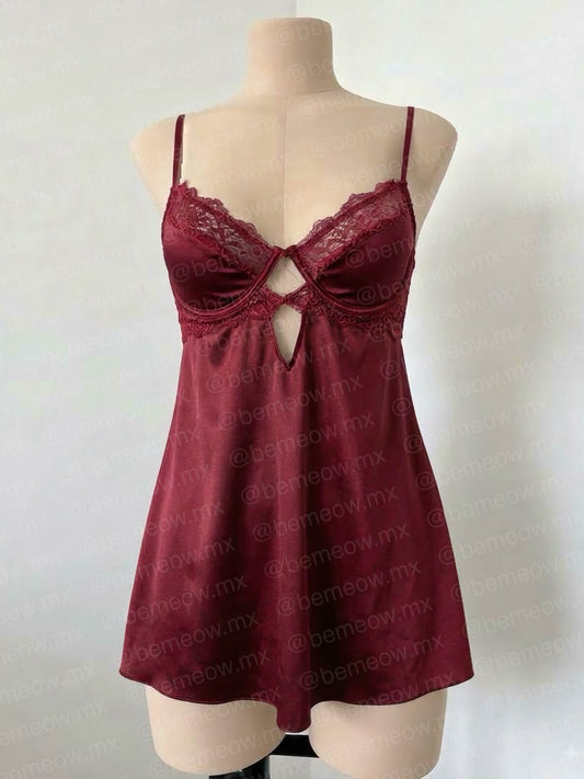 Vestido Babydoll Burdeos Satin