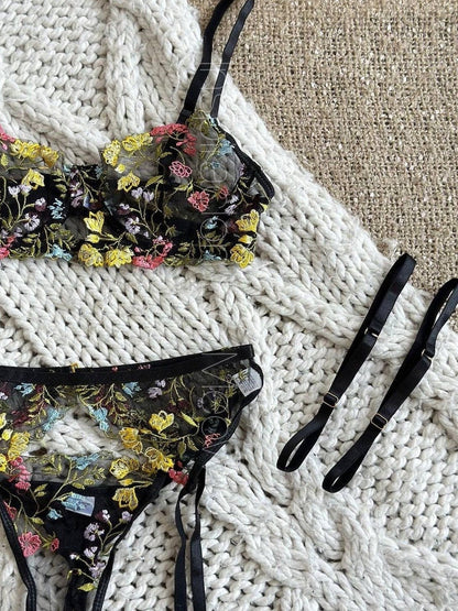 Conjunto Bordado Negro Oasis - Be Meow - Conjuntos
