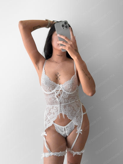 Conjunto Encaje Liguero Nube