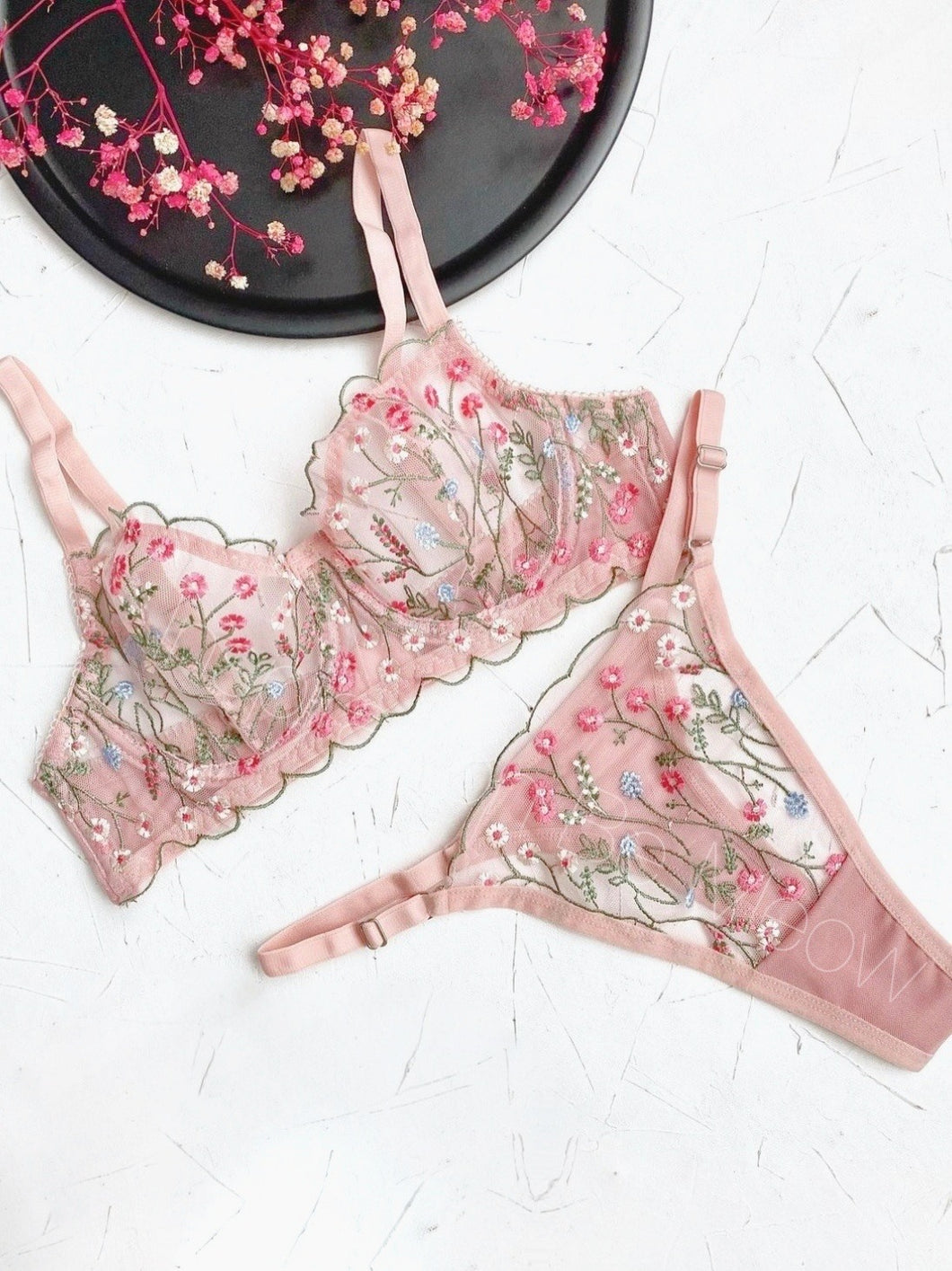 CONJUNTO BARBIE FLORA BORDADO
