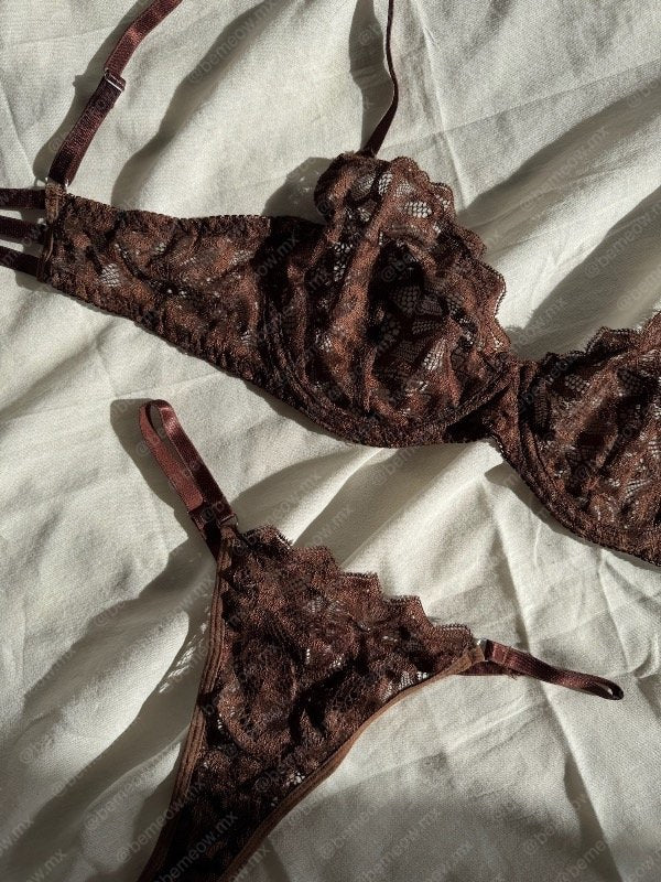 Conjunto Café Latte Encaje