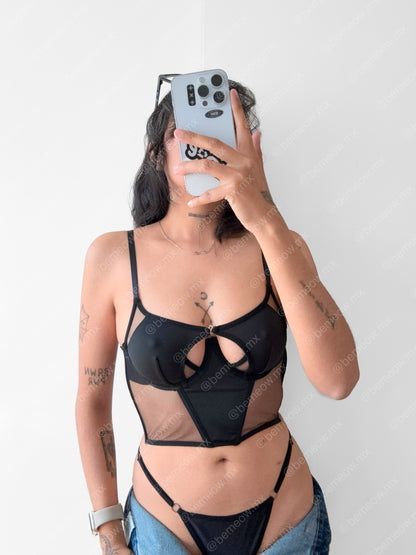 Bustier Tul Underboob