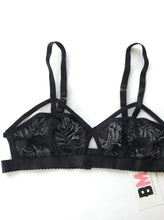 Cargar imagen en el visor de la galería, BRALETTE PINUP
