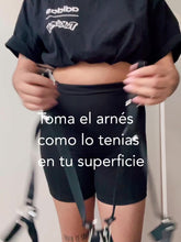 Cargar y reproducir el video en el visor de la galería, ARNES LOLITA CON ESPOSAS
