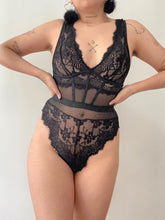 Cargar imagen en el visor de la galería, Body Charlotte Encaje

